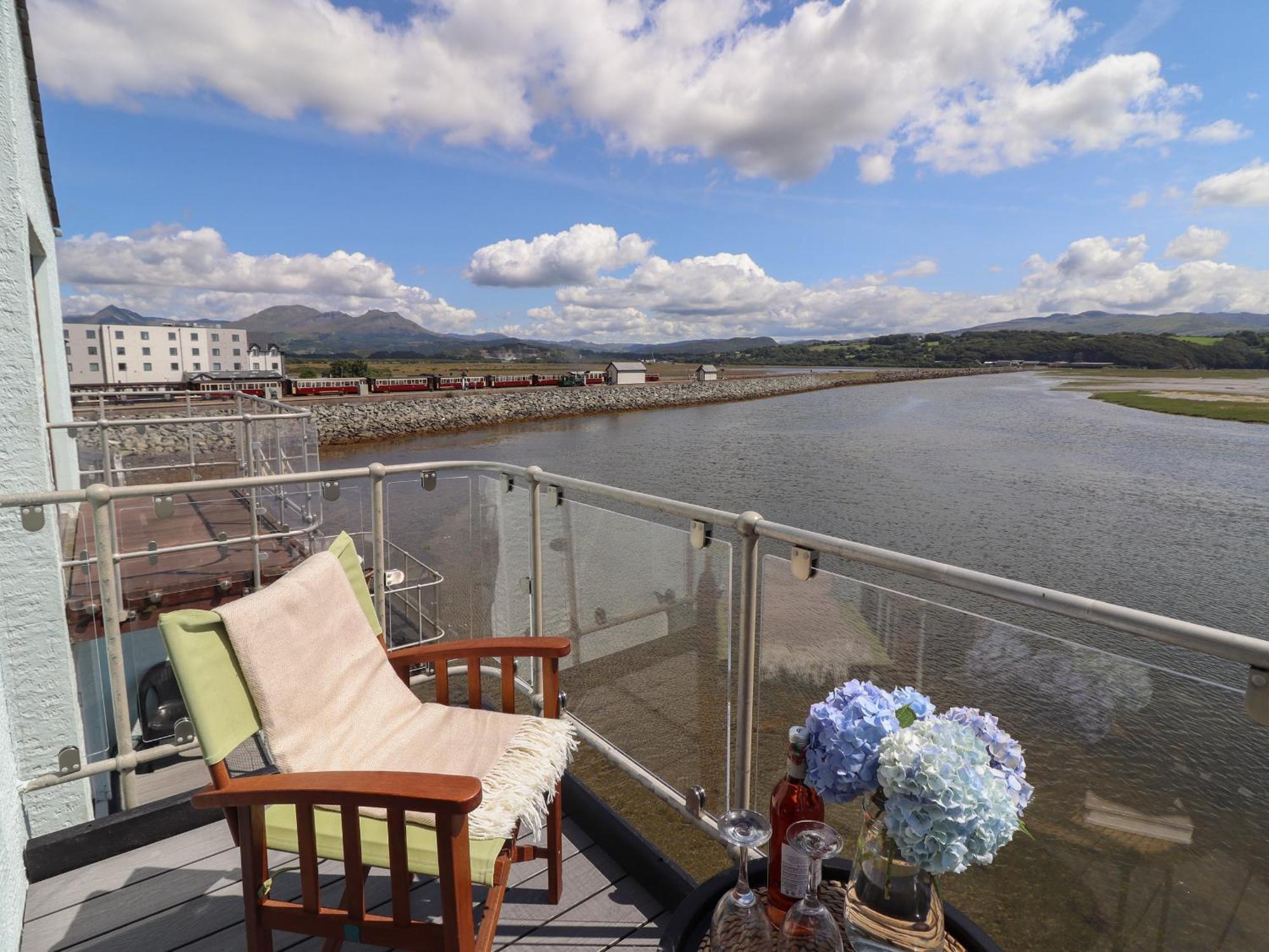 Estuary Escape Apartamento Porthmadog Exterior foto